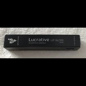 Younique Lucrative Lip gloss-Lovable